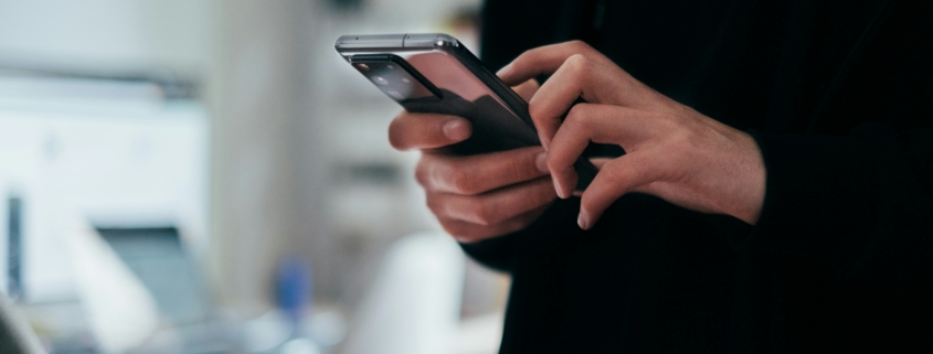 WhatsApp Marketing 2026 auf dem Smartphone – State of the Art und Branchen-Report